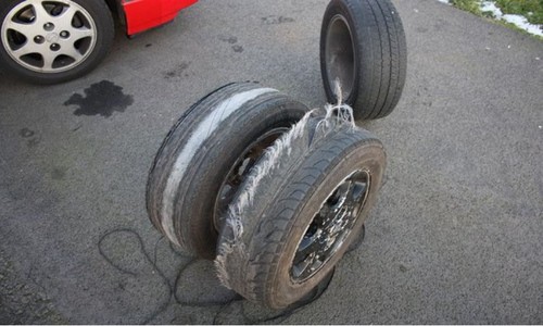 07_How_fast_does_drifting_wear_out_regular_car_tires_(2)